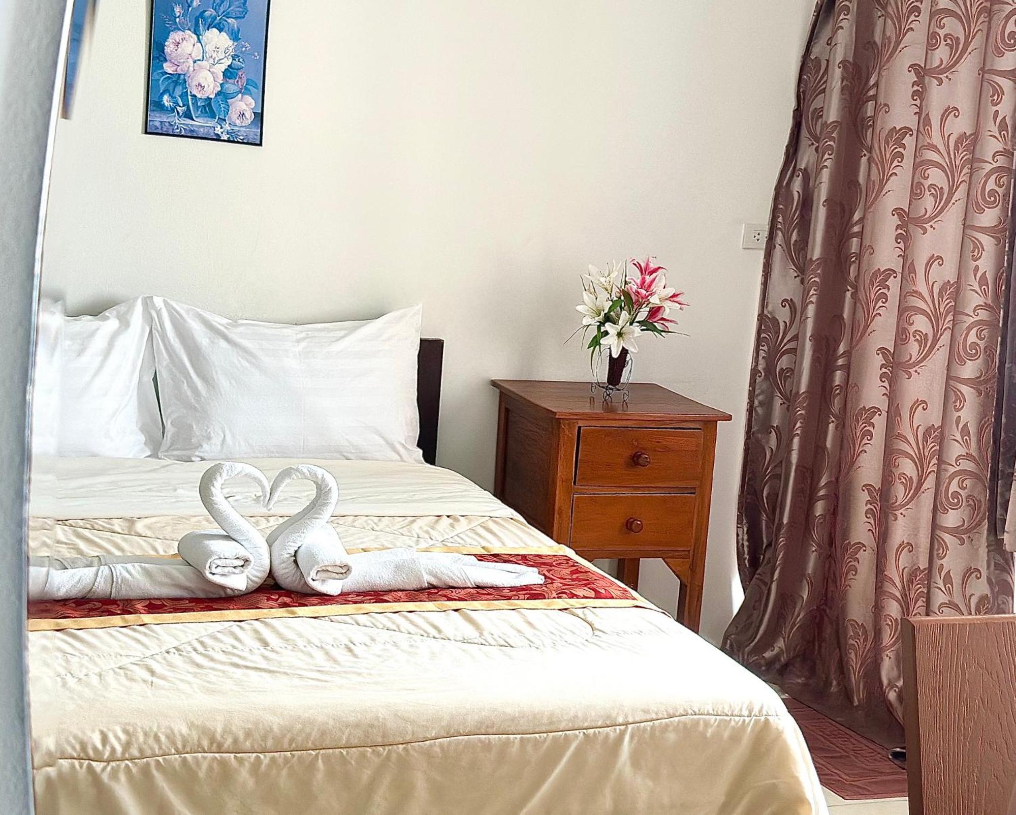 Rueangrat Hotel Ranong Dış mekan fotoğraf