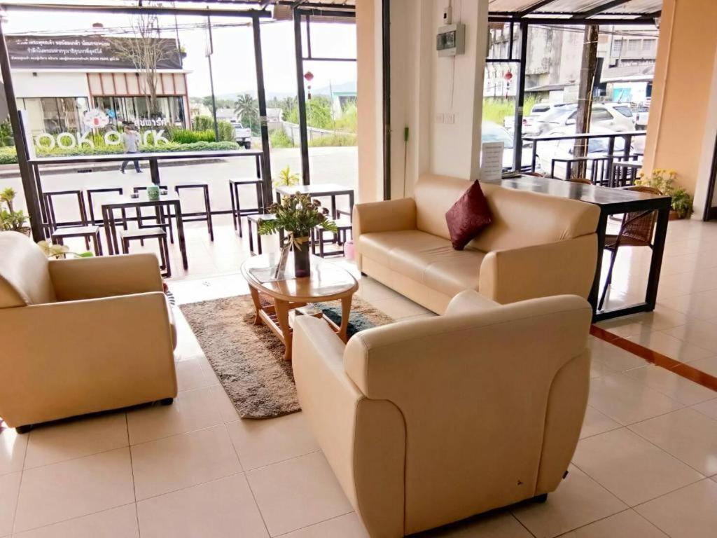 Rueangrat Hotel Ranong Dış mekan fotoğraf